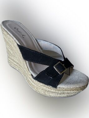 Qupid Black Espadrille Wedge Sandals | Criss Cross